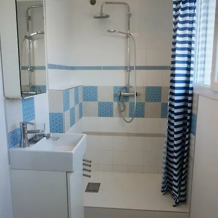 Le 27 - Cosy Centre-ville - Wifi Apartment Royan